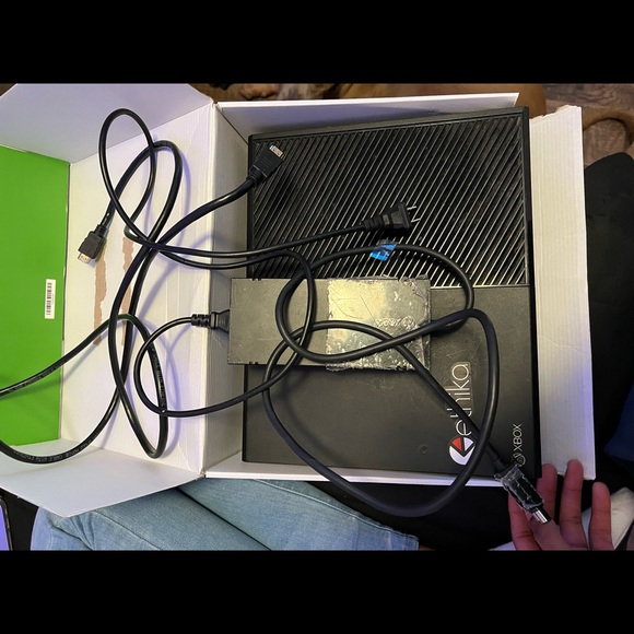 Xbox One - Picture 2 of 5